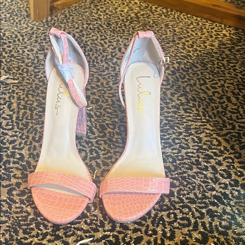 Lulu's Blush Croc-Patterned Heels